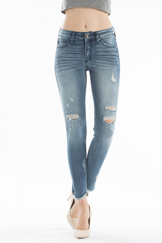 Kancan Frayed at the Curve